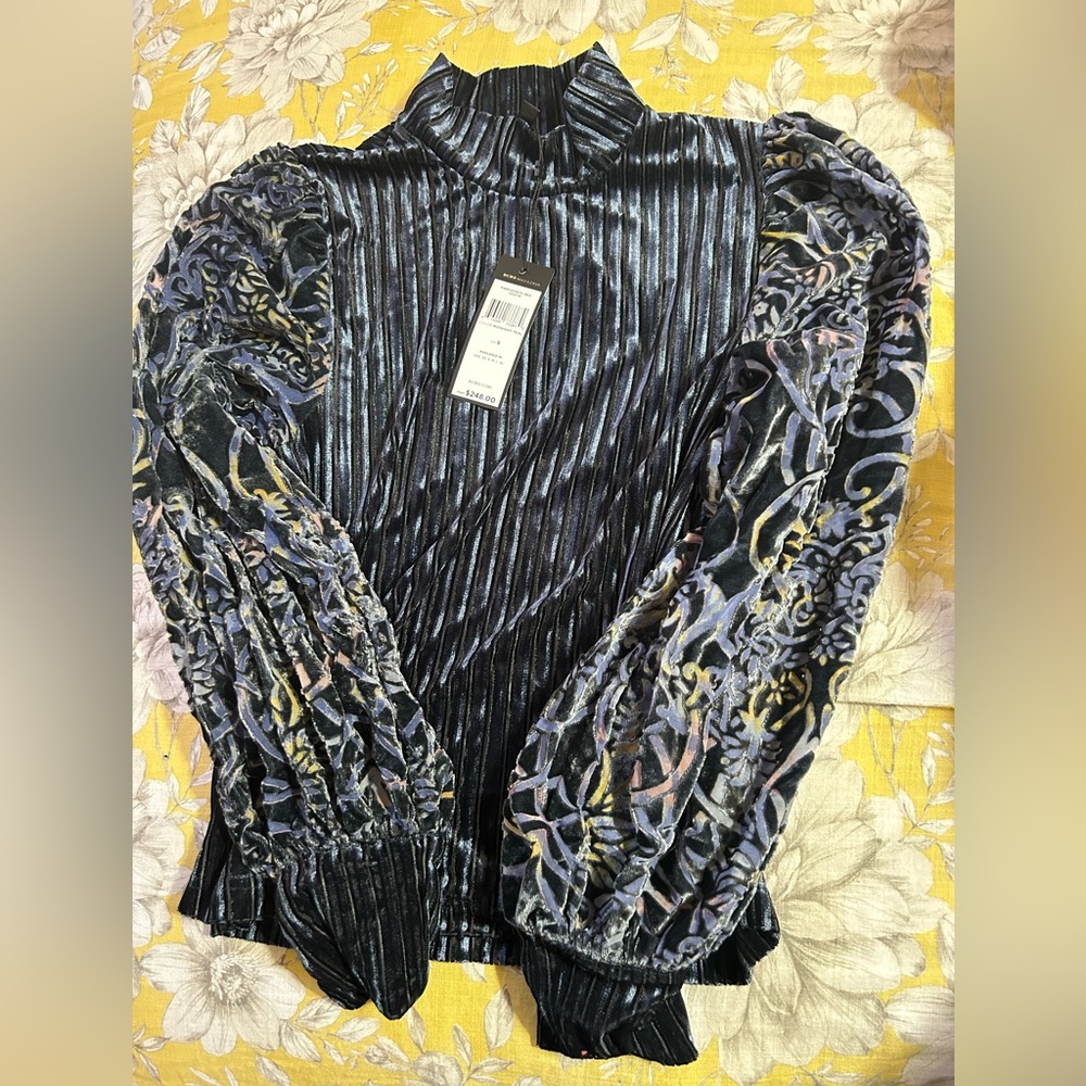 Bcbg top